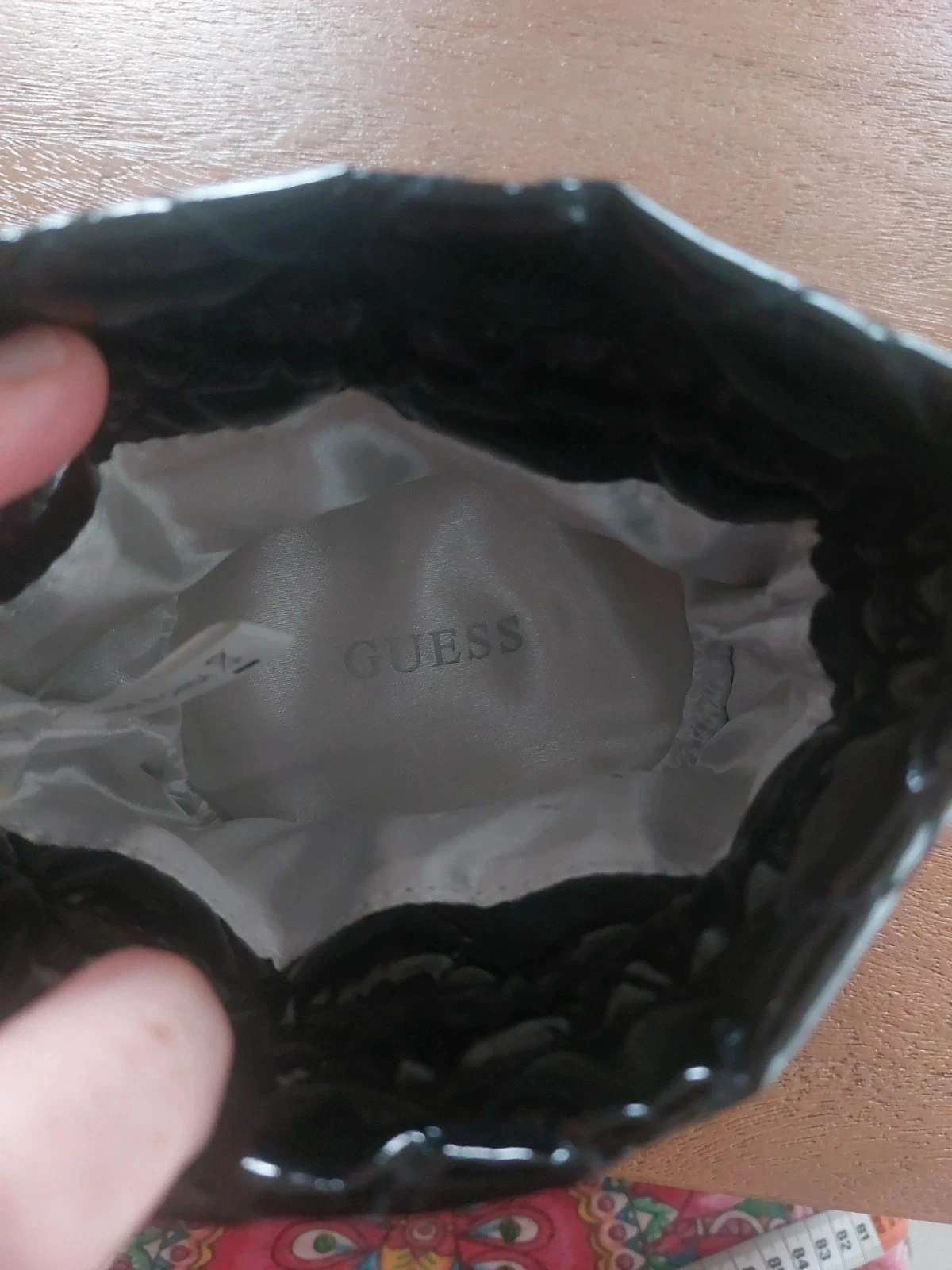 Petit baluchon Guess en bon état 🌸 – photo 4